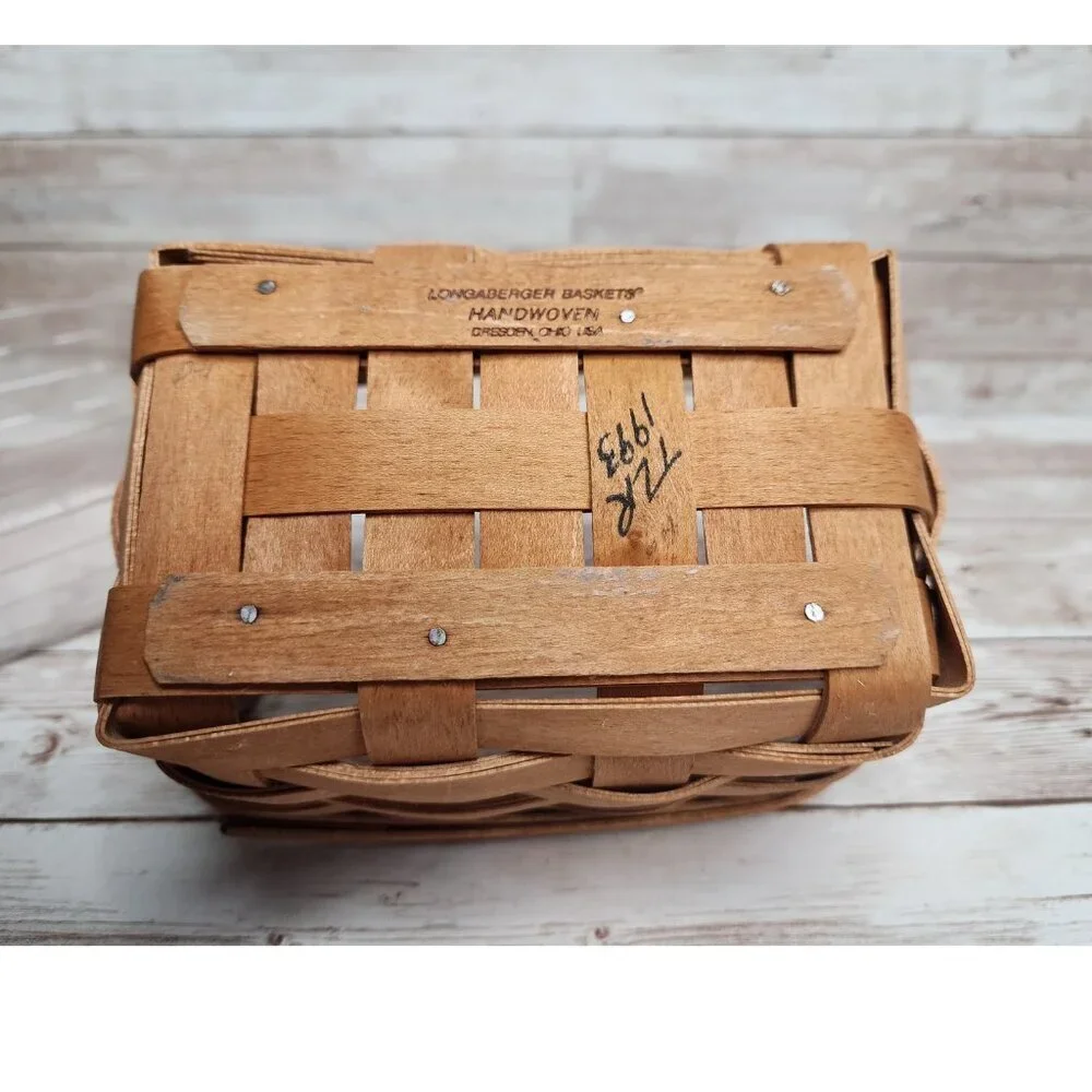 Longaberger Rectangular Tea Basket 10740 With Plastic Liner and Leather Handles‎
